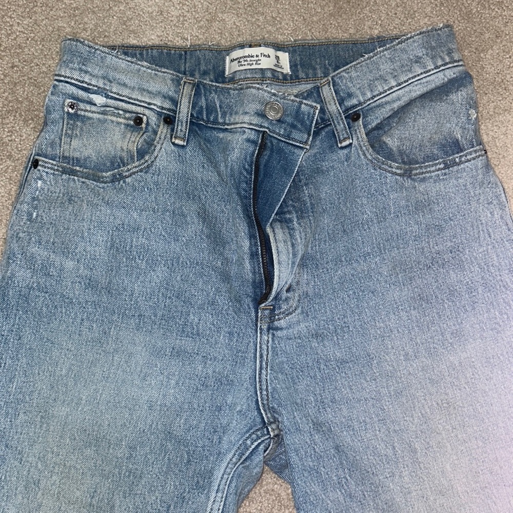 Abercrombie & Fitch Lightly Distressed Jeans